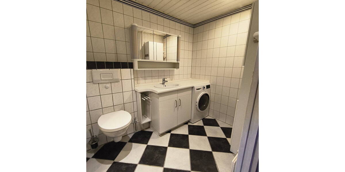 Etagenwohnung Emden Barenburg - 3 Zimmer, 87 m&sup2;, 79.000&euro; | Angebot:26730930