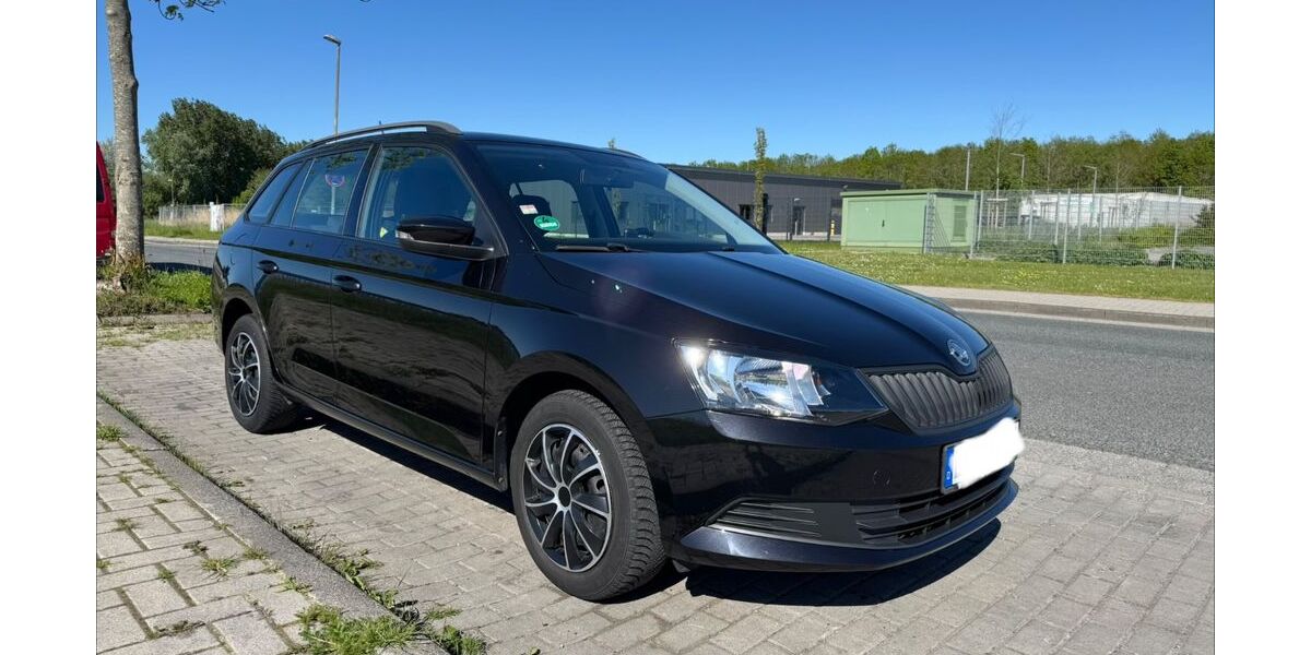 Skoda Fabia 77.500 km 8.500 &euro; Emden 26725