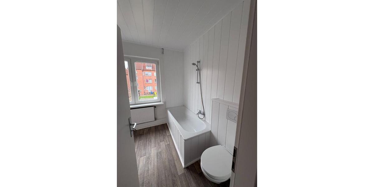 Etagenwohnung Emden Rysumer Landstraße - 2 Zimmer, 43 m&sup2;, 450&euro; | Angebot:25790271