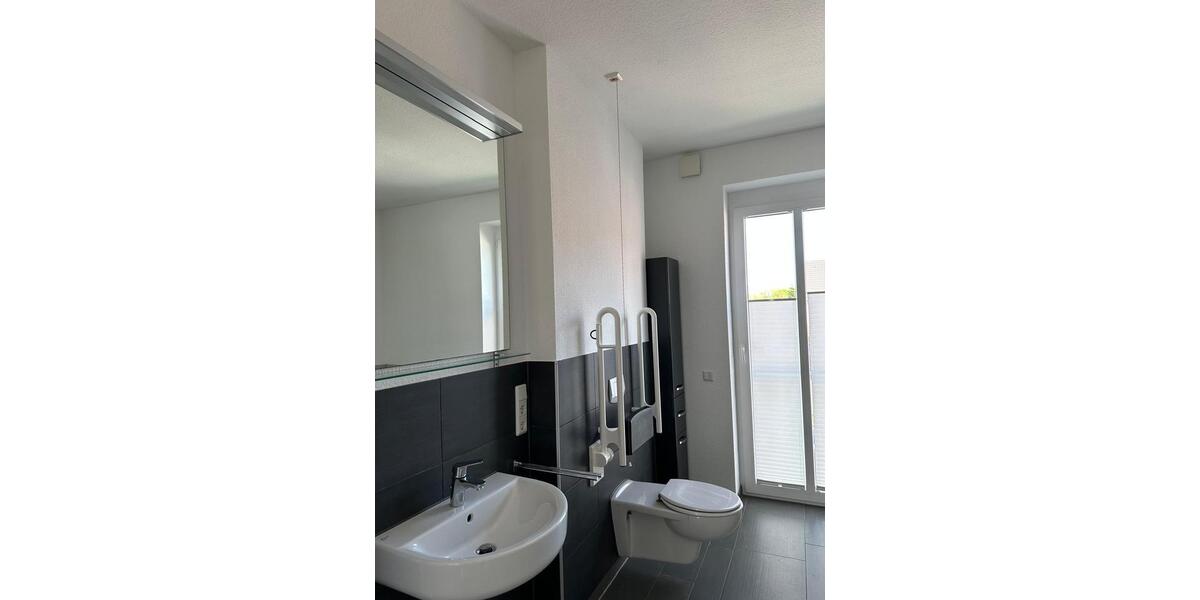 Etagenwohnung Emden - 3 Zimmer, 93 m&sup2;, 1.125&euro; | Angebot:25377056