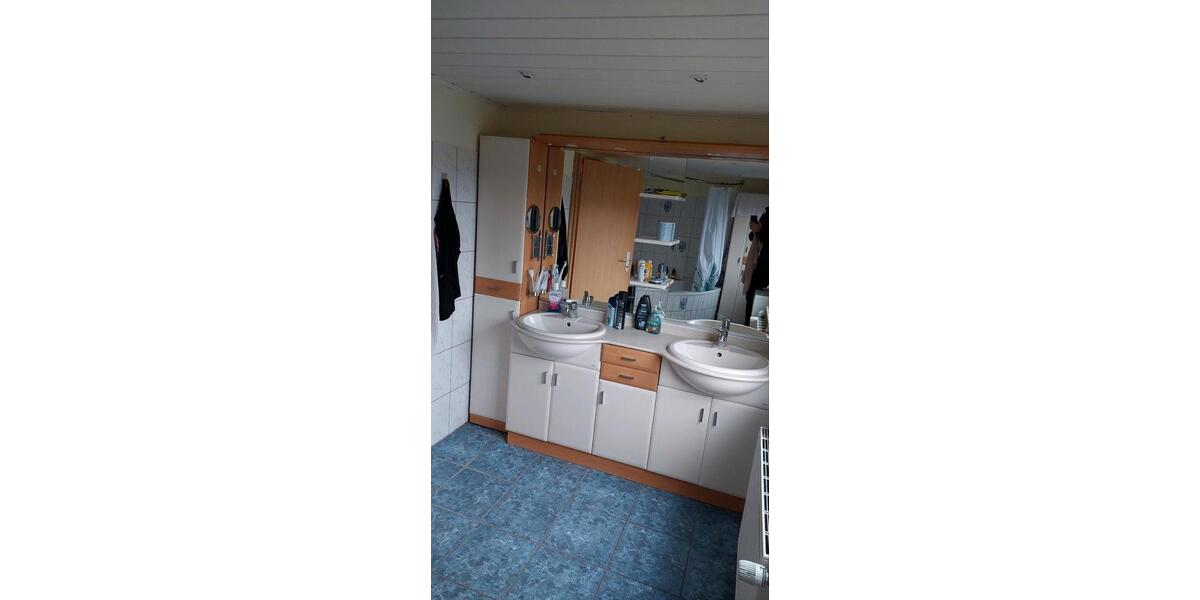 Etagenwohnung Emden Tholenswehr - 1 Zimmer, 12 m&sup2;, 250&euro; | Angebot:26252510