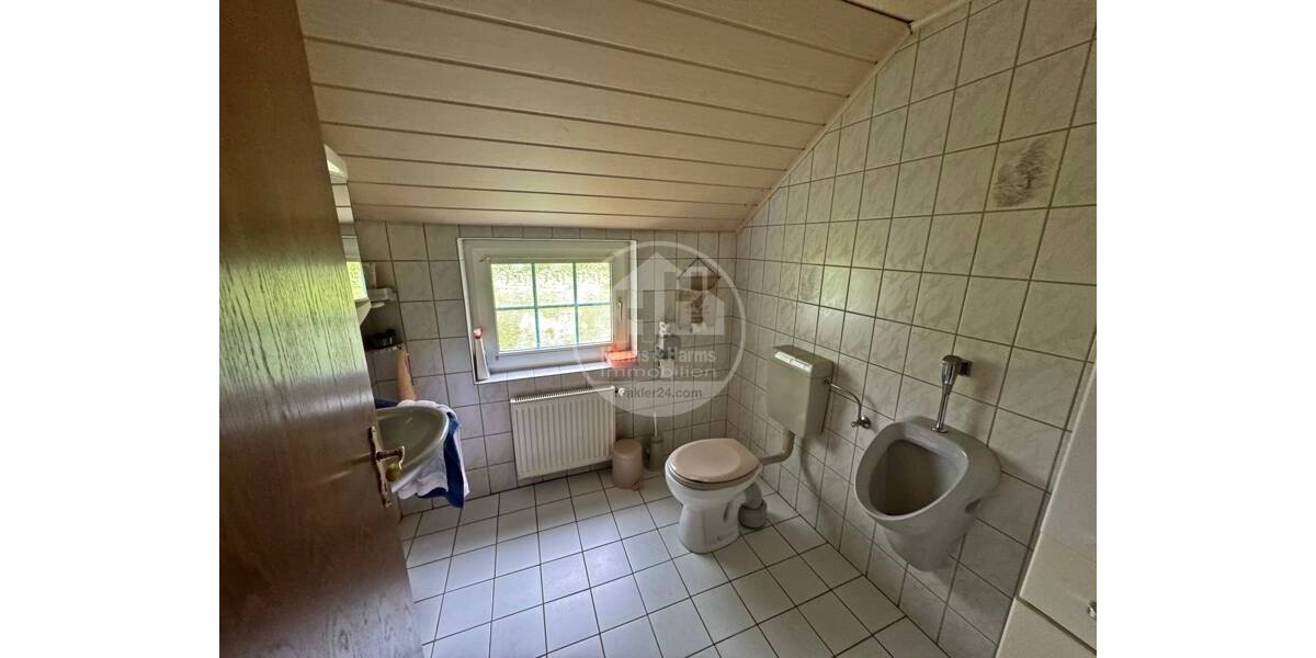 Einfamilienhaus Aurich Schirum - 8 Zimmer, 200 m&sup2;, 229.000&euro; | Angebot:25725671