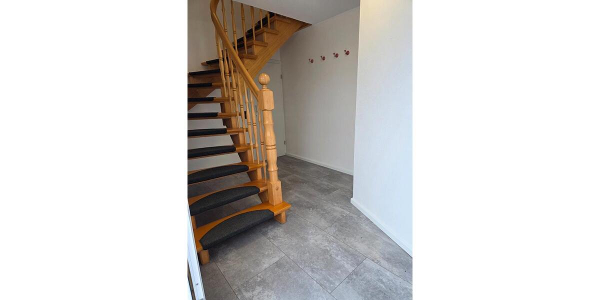 Etagenwohnung Norden - 2 Zimmer, 80 m&sup2;, 690&euro; | Angebot:26030402