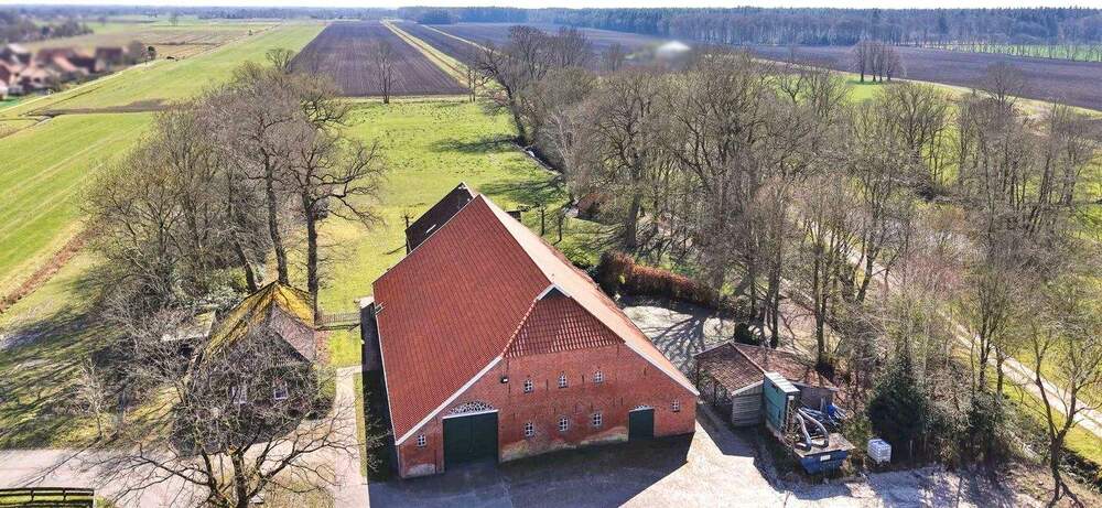 Bauernhaus, Landhaus Hage - 9 Zimmer, 265 m&sup2;, 669.000&euro; | Angebot:25689859