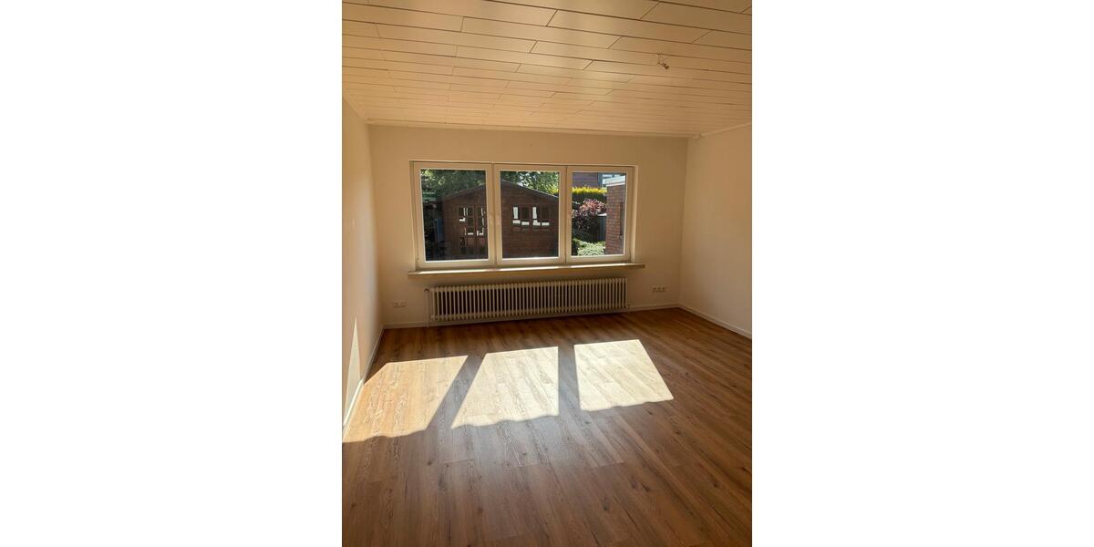 Doppelhaushälfte Norden - 4 Zimmer, 100 m&sup2;, 825&euro; | Angebot:26690434
