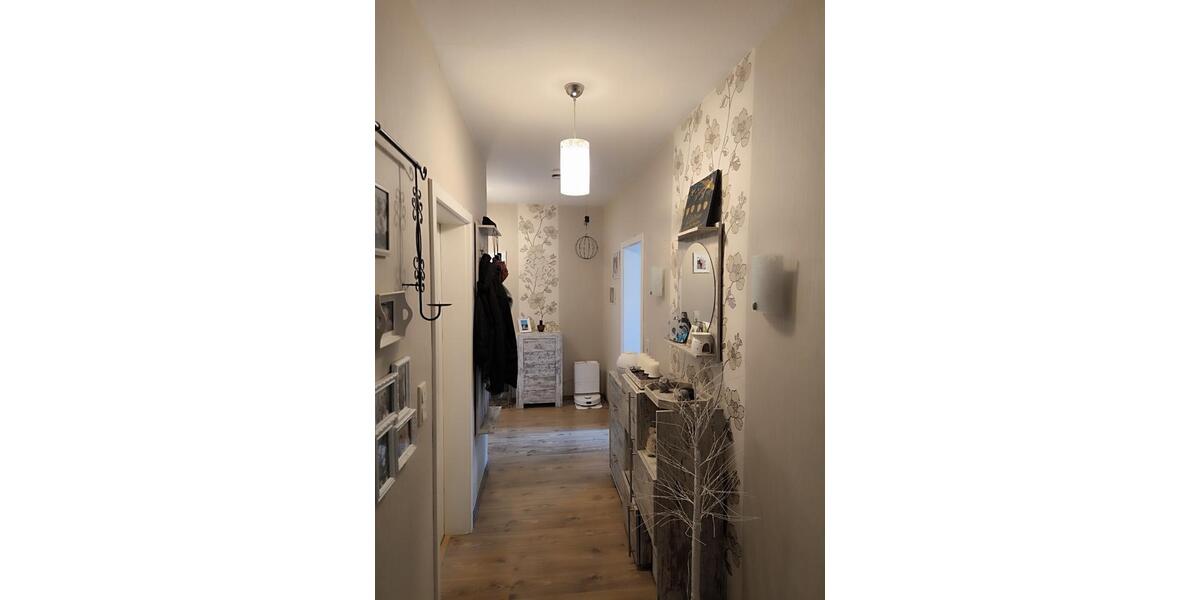 Etagenwohnung Emden Tholenswehr - 3 Zimmer, 108 m&sup2;, 810&euro; | Angebot:25375273