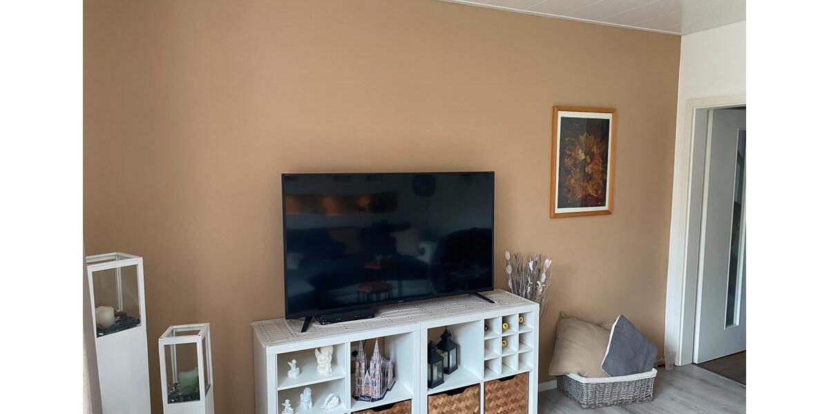 Reihenhaus Emden Tholenswehr - 5 Zimmer, 90 m&sup2;, 100&euro; | Angebot:24401832