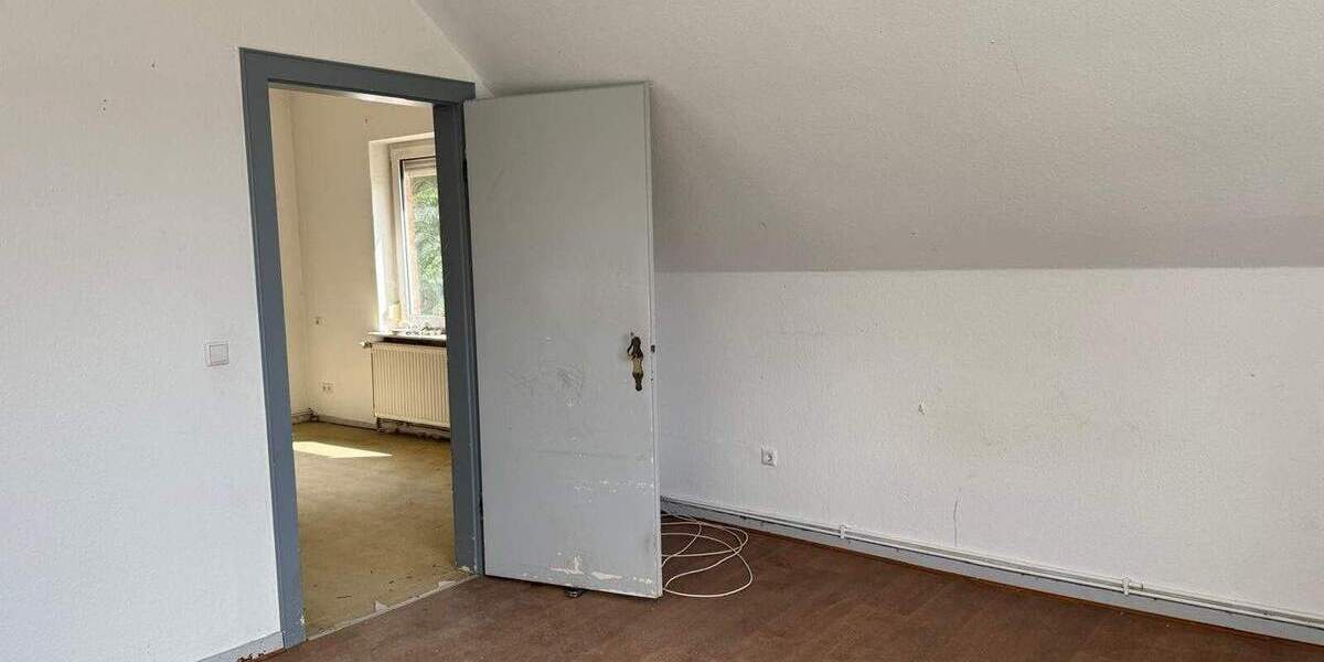 Mehrfamilienhaus, Wohnhaus Moormerland / Oldersum Oldersum - 7 Zimmer, 185 m&sup2;, 197.000&euro; | Angebot:25745398