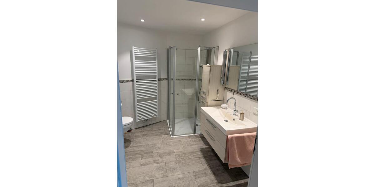 Etagenwohnung Aurich - 2 Zimmer, 74 m&sup2;, 900&euro; | Angebot:26041116