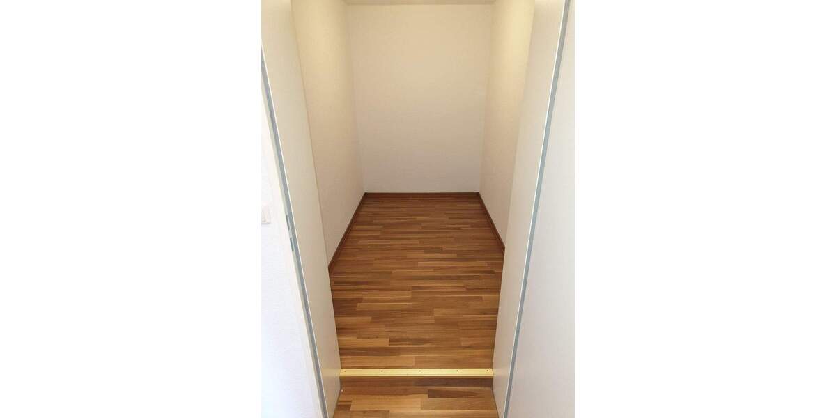 Gewerbeobjekt Emden Barenburg - 1 Zimmer, 70 m&sup2;, 495&euro; | Angebot:25678360