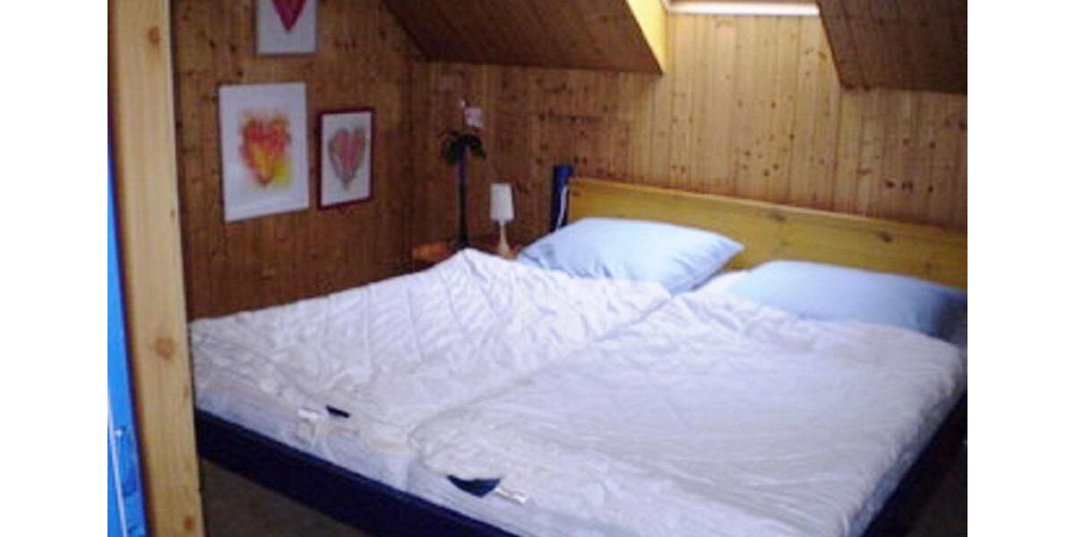 Dachgeschoßwohnung Ihlow - 2 Zimmer, 68 m&sup2;, 460&euro; | Angebot:24527735