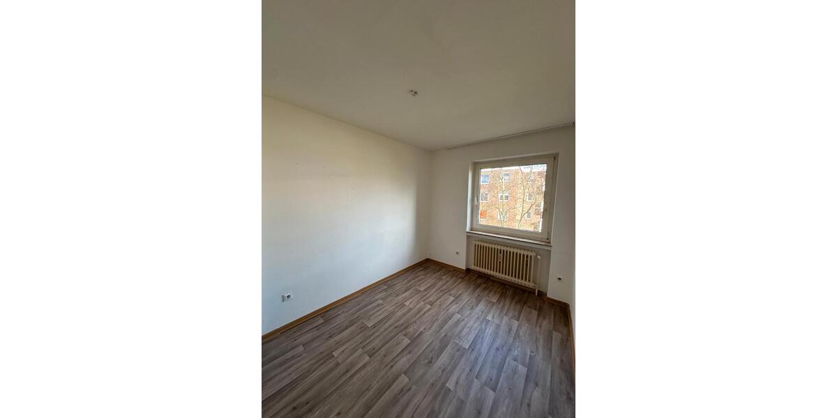 Etagenwohnung Emden Tholenswehr - 4 Zimmer, 99 m&sup2;, 950&euro; | Angebot:26251164