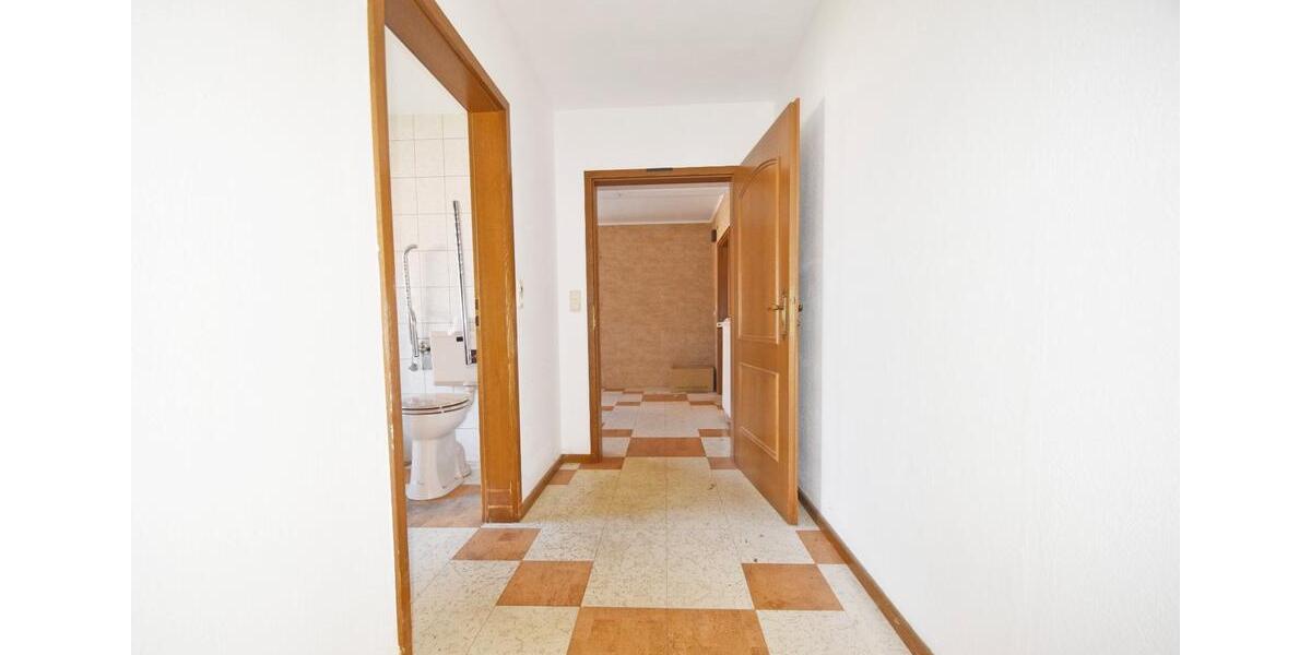 Einfamilienhaus Aurich Georgsfeld und Tannenhausen - 13 Zimmer, 400 m&sup2;, 475.000&euro; | Angebot:26816513