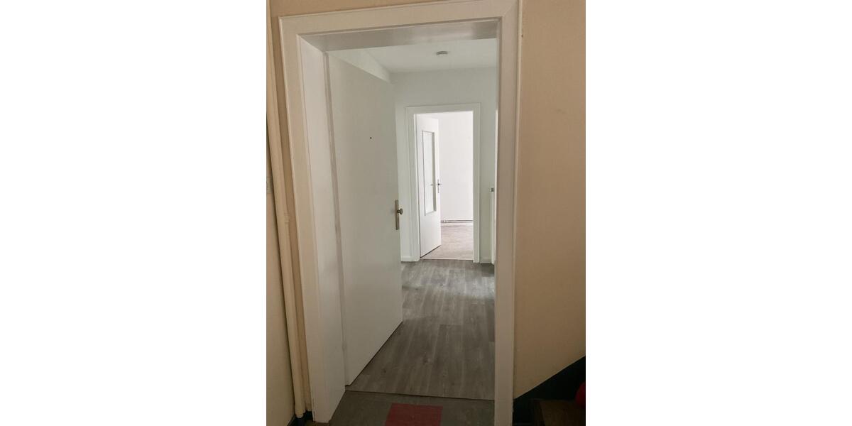 Etagenwohnung Emden - 1 Zimmer, 60 m&sup2;, 570&euro; | Angebot:26663776
