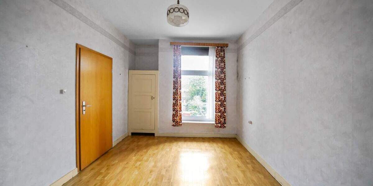 Mehrfamilienhaus, Wohnhaus Krummhörn Pewsum - 7 Zimmer, 192 m&sup2;, 145.000&euro; | Angebot:25743975