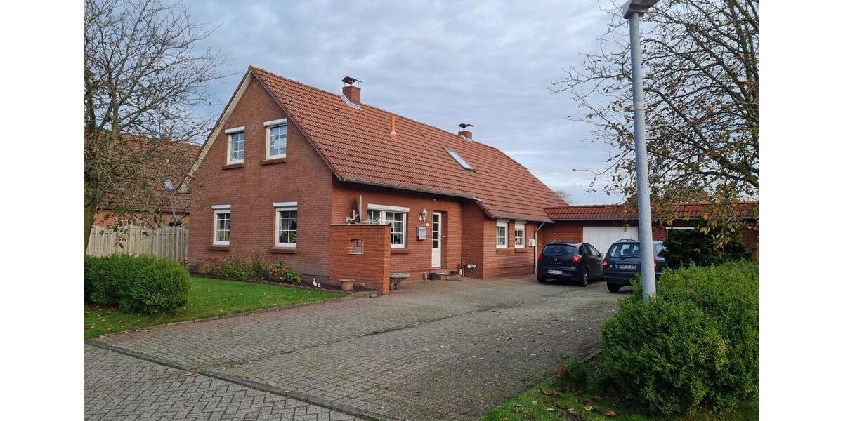 Mehrfamilienhaus, Wohnhaus Hage - 10 Zimmer, 187 m&sup2;, 259.999&euro; | Angebot:26591481