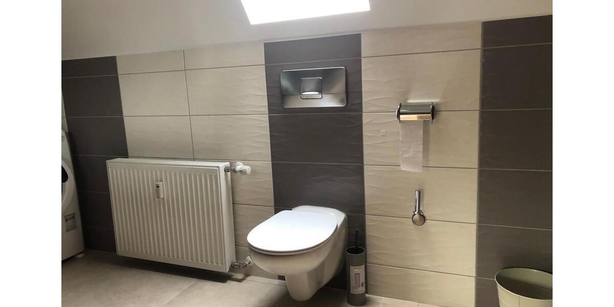 Dachgeschoßwohnung Emden Tholenswehr - 2 Zimmer, 55 m&sup2;, 480&euro; | Angebot:25962460