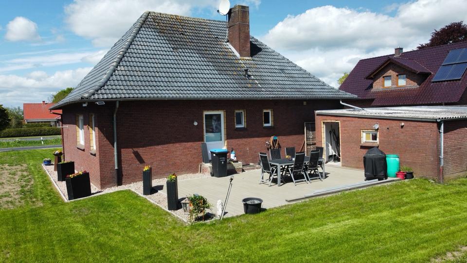 Bungalow Westoverledingen - 4 Zimmer, 170 m&sup2;, 1.350&euro; | Angebot:24401851