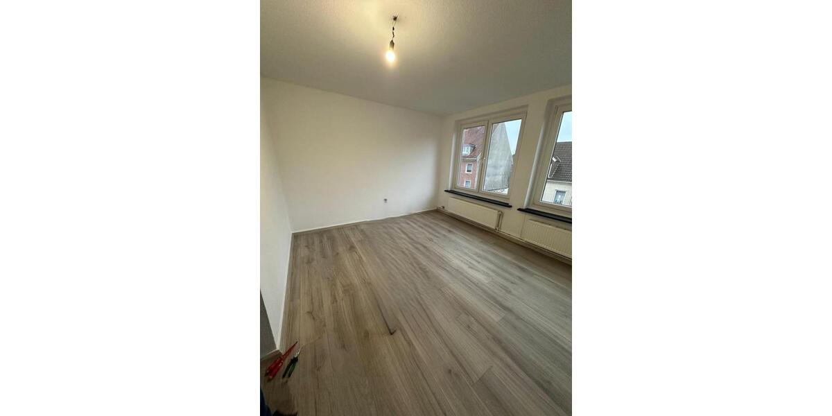 Etagenwohnung Emden - 4 Zimmer, 103 m&sup2;, 950&euro; | Angebot:25053319