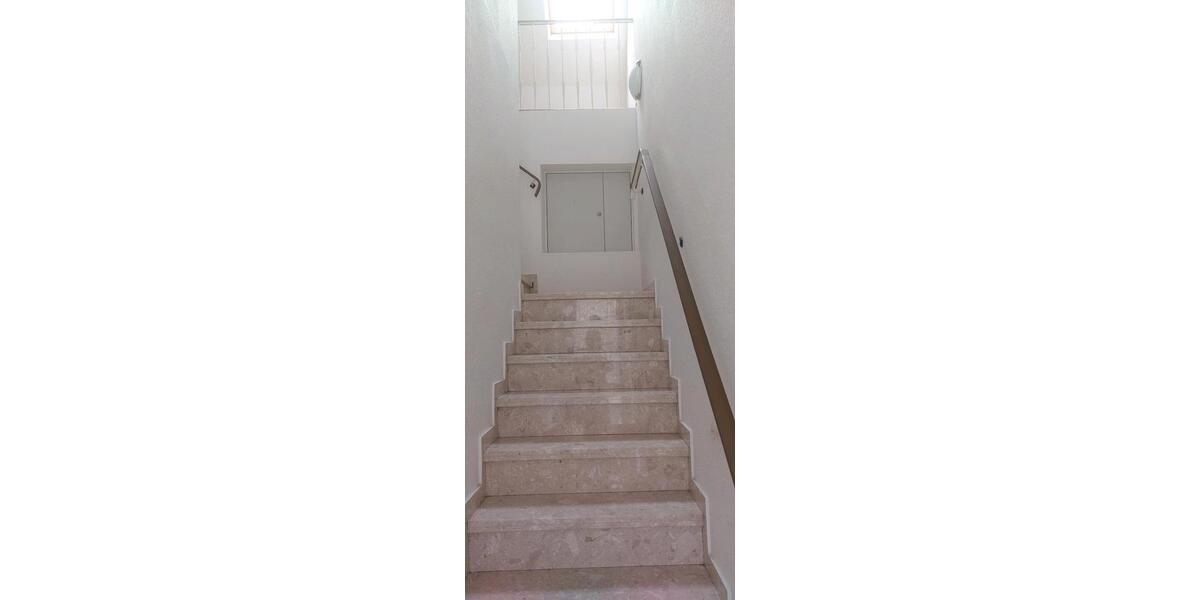 Dachgeschoßwohnung Norden - 2 Zimmer, 60 m&sup2;, 560&euro; | Angebot:26448320