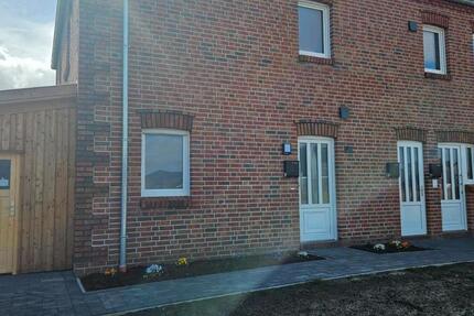 Wohnung Hage - 2 Zimmer, 70 m&sup2;, 850&euro; | Angebot:26039689