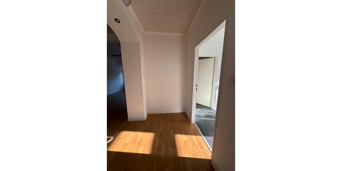 Dachgeschoßwohnung Aurich Egels und Wallinghausen - 5 Zimmer, 100 m&sup2;, 1.000&euro; | Angebot:25843949