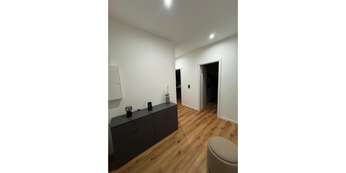 Etagenwohnung Emden - 2 Zimmer, 72 m&sup2;, 940&euro; | Angebot:25224400