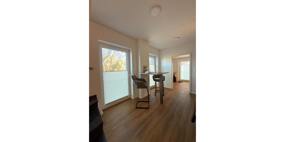 Etagenwohnung Aurich - 2 Zimmer, 65 m&sup2;, 2.000&euro; | Angebot:26564250