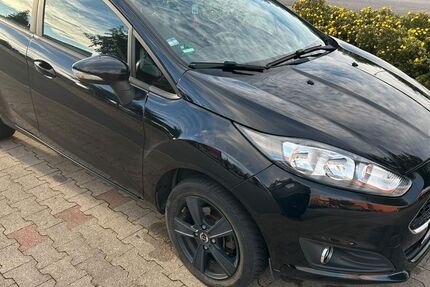 Ford Fiesta 95.500 km 5.900 &euro; Emden 26721