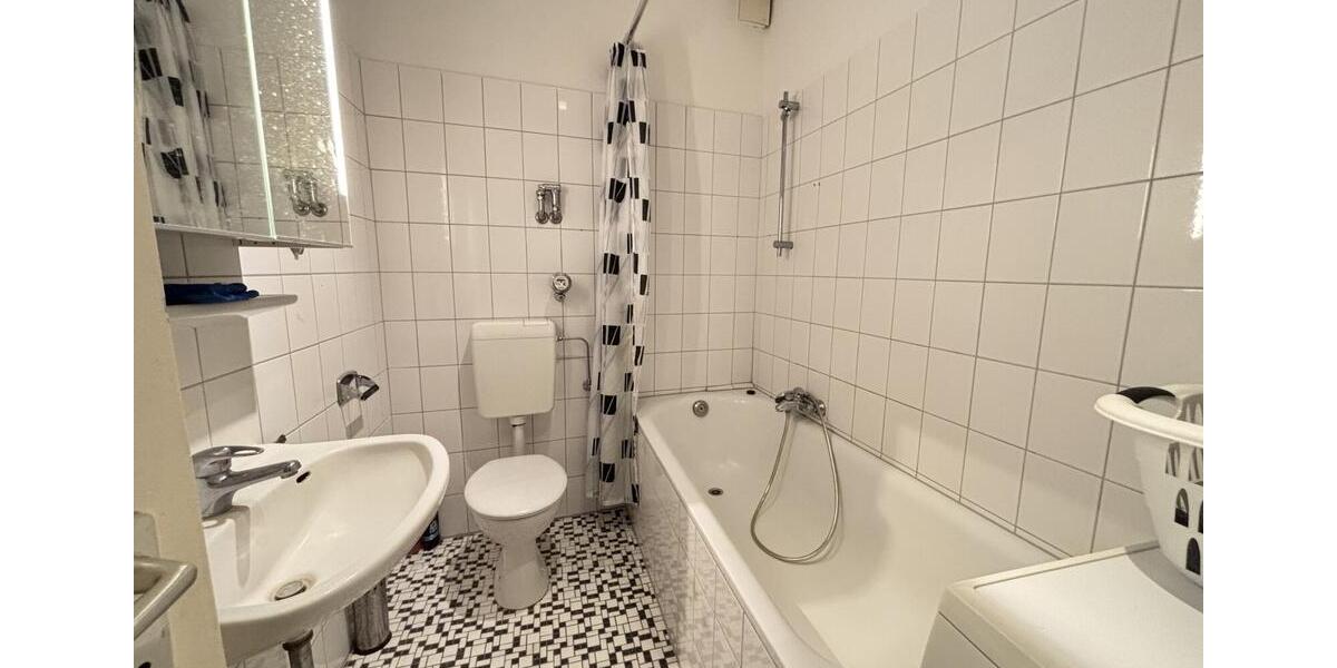 Dachgeschoßwohnung Emden - 3 Zimmer, 59 m&sup2;, 530&euro; | Angebot:25329761