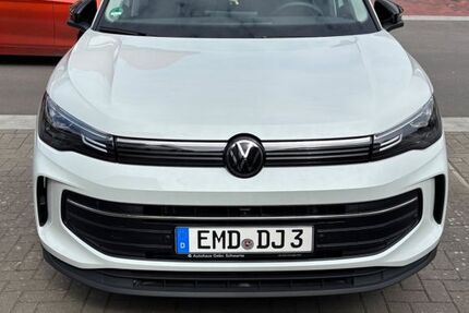 VW Tiguan 11.800 km 30.500 &euro; Emden 26725