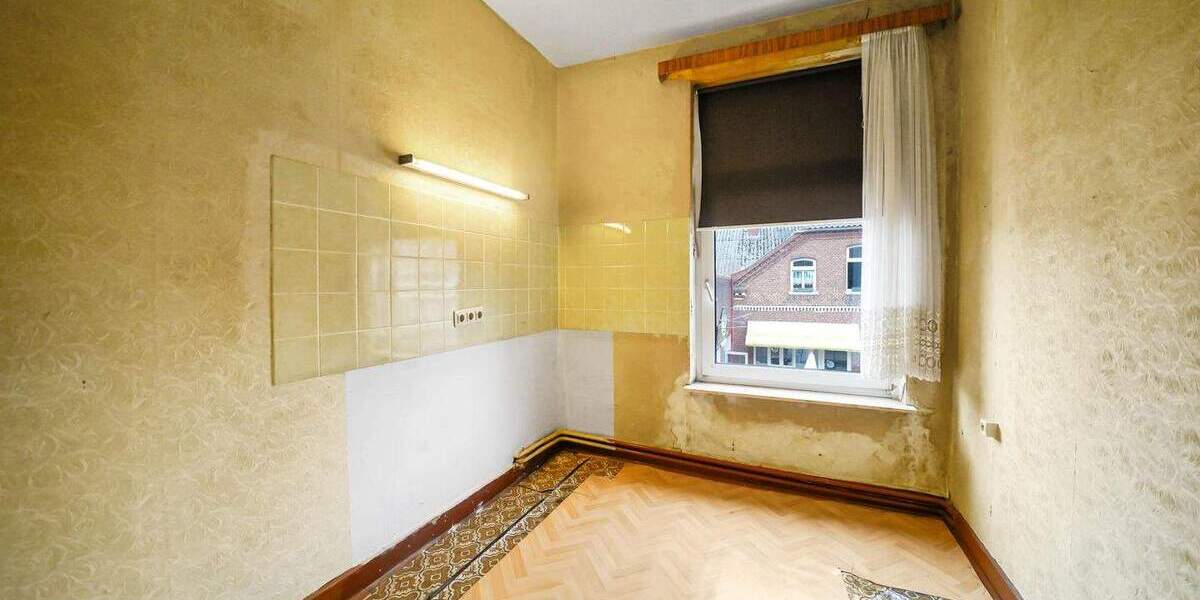 Mehrfamilienhaus, Wohnhaus Krummhörn Pewsum - 7 Zimmer, 192 m&sup2;, 145.000&euro; | Angebot:25743975