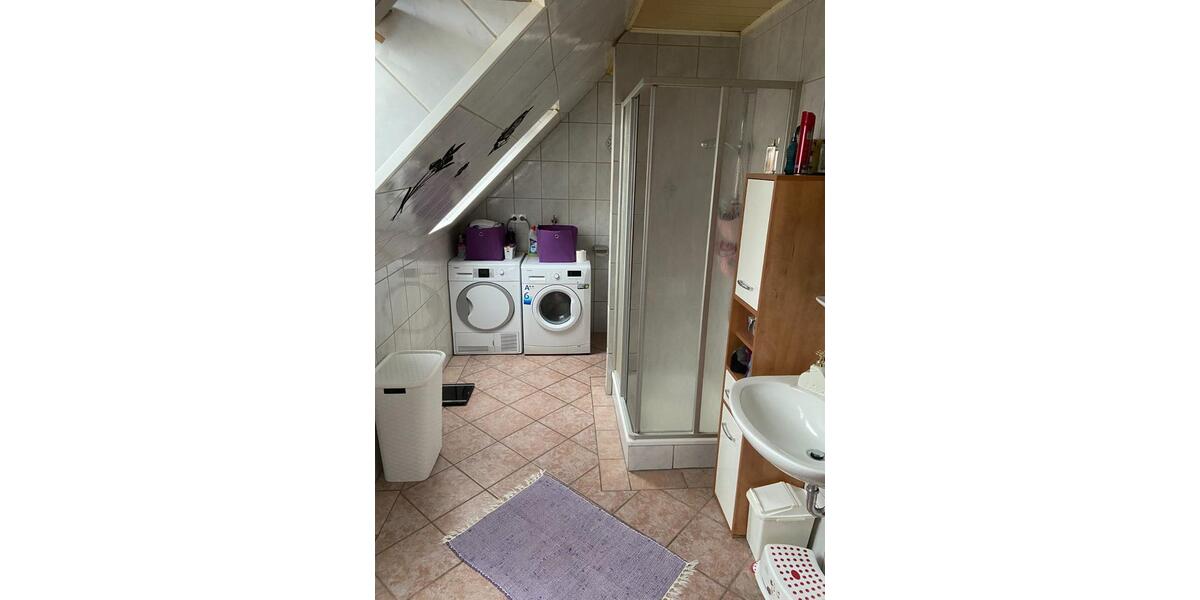 Dachgeschoßwohnung Westoverledingen - 5 Zimmer, 110 m&sup2;, 690&euro; | Angebot:23903881