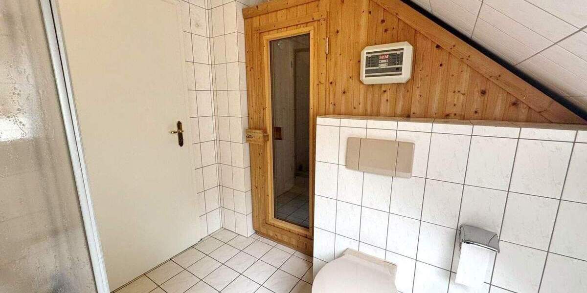 Bauernhaus, Landhaus Hage - 9 Zimmer, 265 m&sup2;, 669.000&euro; | Angebot:25689859