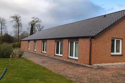 Haus Hage - 5 Zimmer, 134 m&sup2;, 1.700&euro; | Angebot:26025778