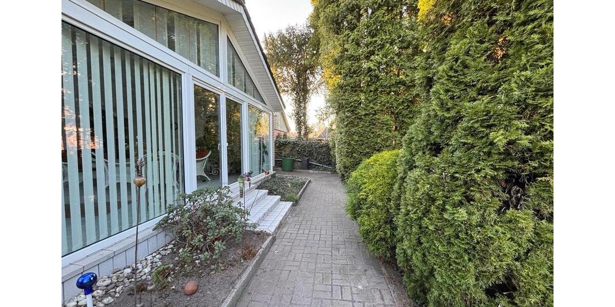 Bungalow Leer (Ostfriesland) - 4 Zimmer, 157 m&sup2;, 1.150&euro; | Angebot:25367080