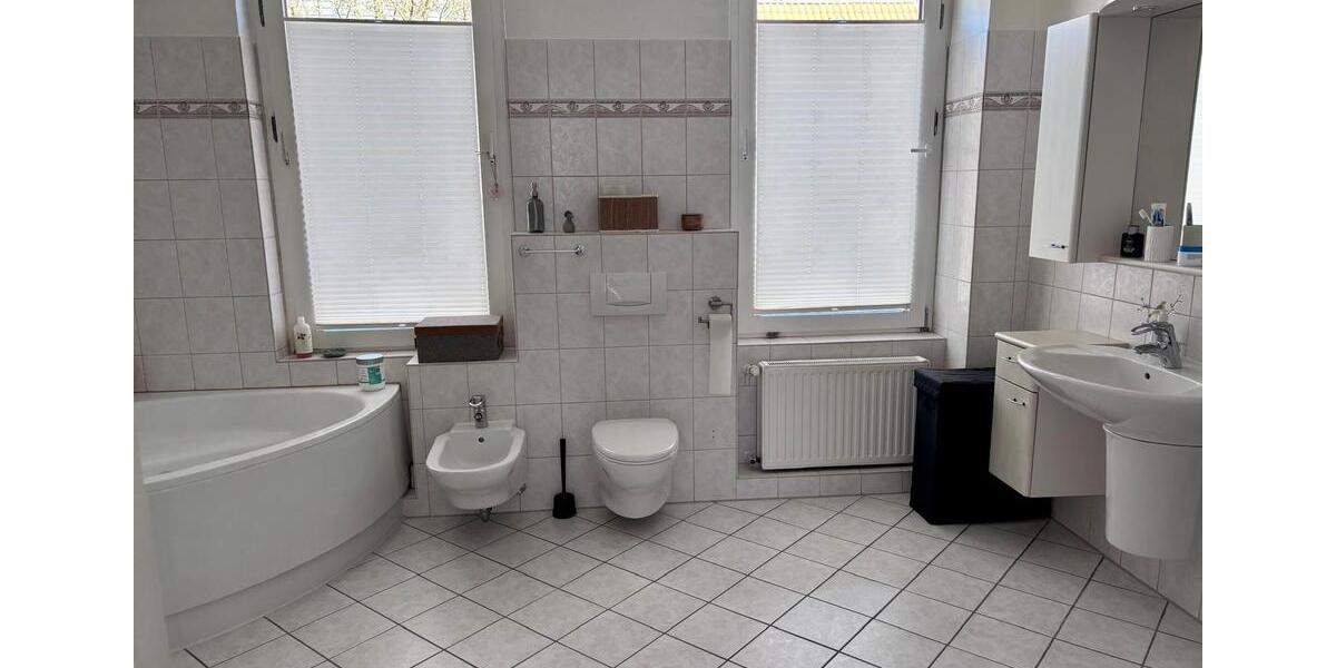 Reihenhaus Emden - 5 Zimmer, 146 m&sup2;, 319.000&euro; | Angebot:26048418