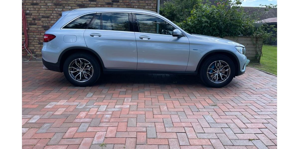 Mercedes-Benz GLC 350 142.000 km 21.000 &euro; Ihlow 26632