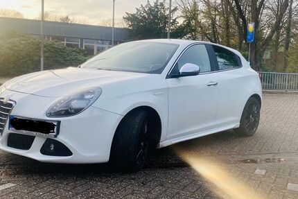 Alfa Romeo Giulietta 96.000 km 8.400 &euro; Aurich 26605