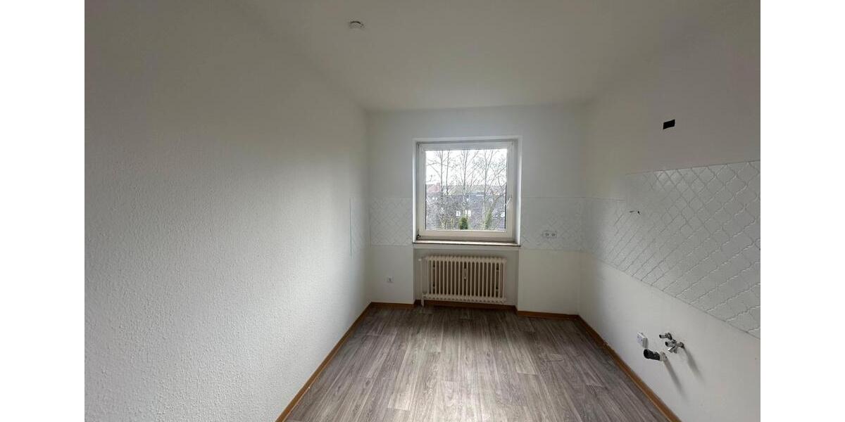 Etagenwohnung Emden Tholenswehr - 4 Zimmer, 99 m&sup2;, 950&euro; | Angebot:26251164