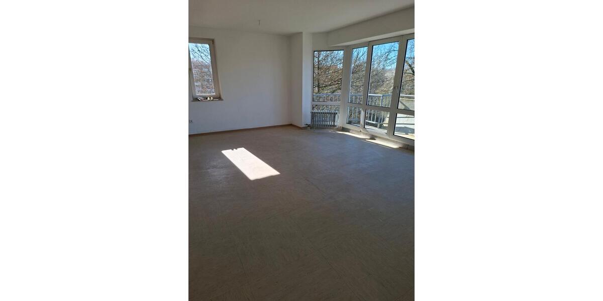 Etagenwohnung Emden - 4 Zimmer, 88 m&sup2;, 574&euro; | Angebot:25989528