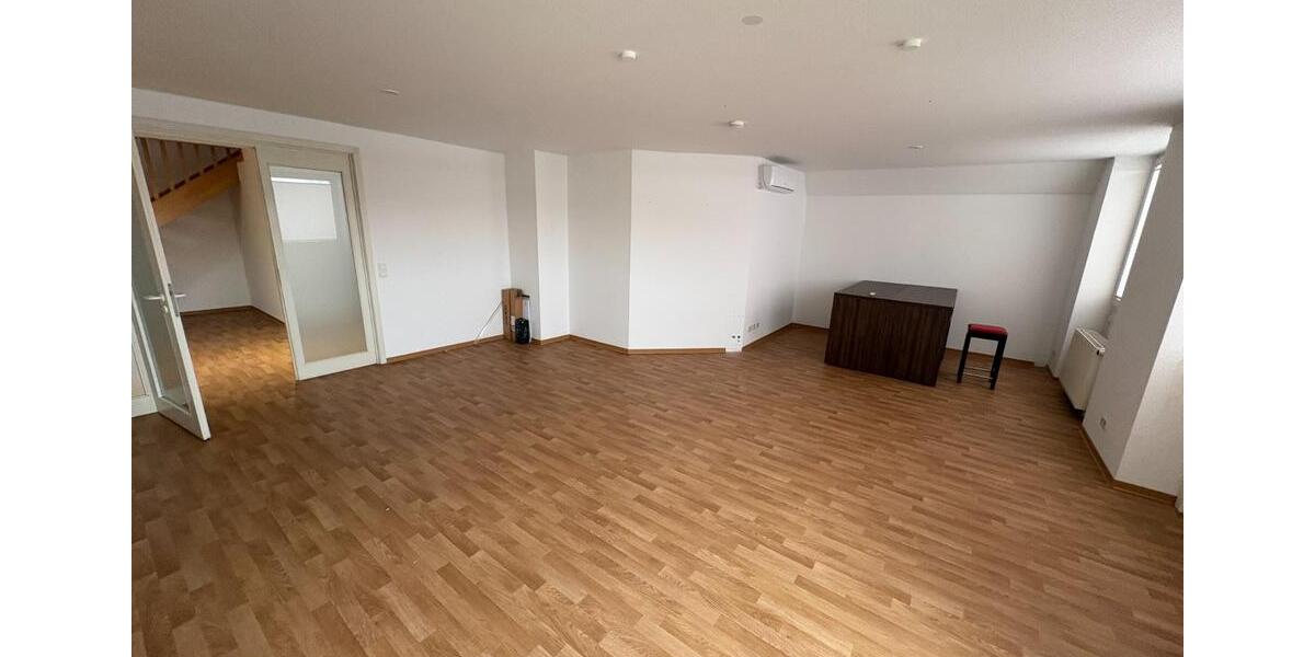 Maisonettenwohnung Emden - 3 Zimmer, 155 m&sup2;, 930&euro; | Angebot:24918998