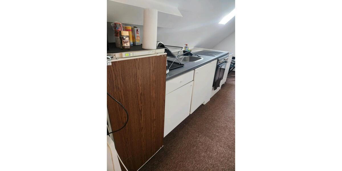 Dachgeschoßwohnung Norden - 2 Zimmer, 90 m&sup2;, 25&euro; | Angebot:26690130