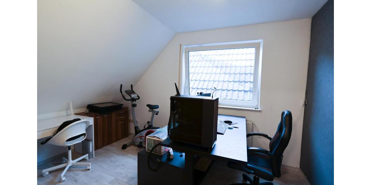 Dachgeschoßwohnung Moormerland - 3 Zimmer, 75 m&sup2;, 600&euro; | Angebot:25217663