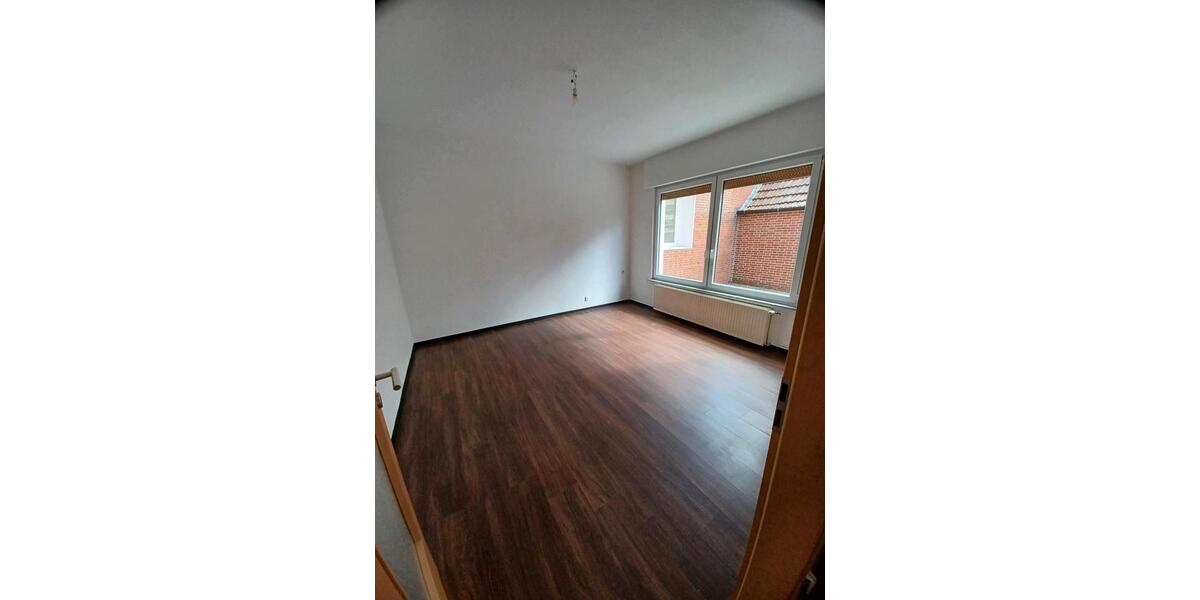 Etagenwohnung Westoverledingen - 4 Zimmer, 100 m&sup2;, 900&euro; | Angebot:26552108