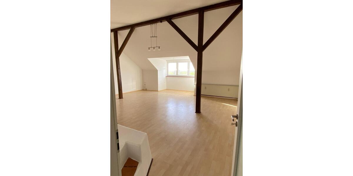 Dachgeschoßwohnung Westoverledingen - 1.5 Zimmer, 140 m&sup2;, 720&euro; | Angebot:26415959