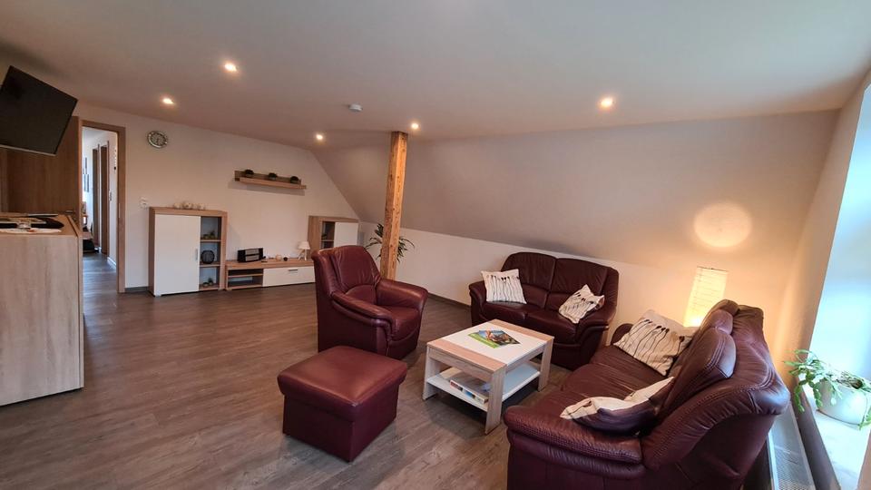 Dachgeschoßwohnung Aurich Georgsfeld und Tannenhausen - 3 Zimmer, 80 m&sup2;, 950&euro; | Angebot:25988502