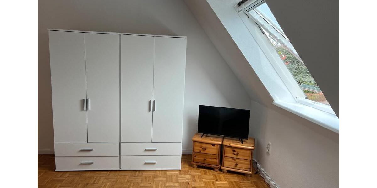 Dachgeschoßwohnung Emden Tholenswehr - 2 Zimmer, 55 m&sup2;, 550&euro; | Angebot:25962460