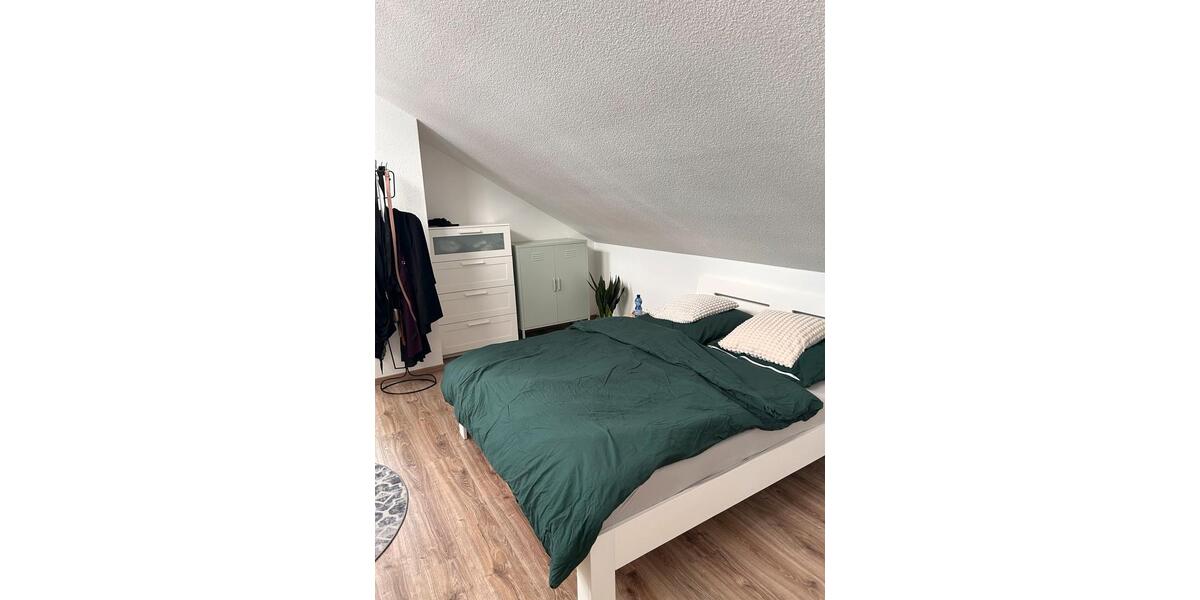 Etagenwohnung Aurich - 2.5 Zimmer, 80 m&sup2;, 1.100&euro; | Angebot:25933191