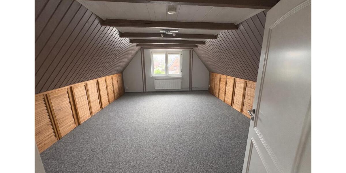 Einfamilienhaus Ihlow - 6 Zimmer, 241 m&sup2;, 390.000&euro; | Angebot:25926252